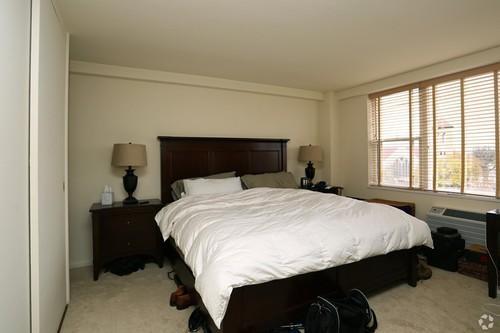 1500 Chicago 2BR bedroom 2